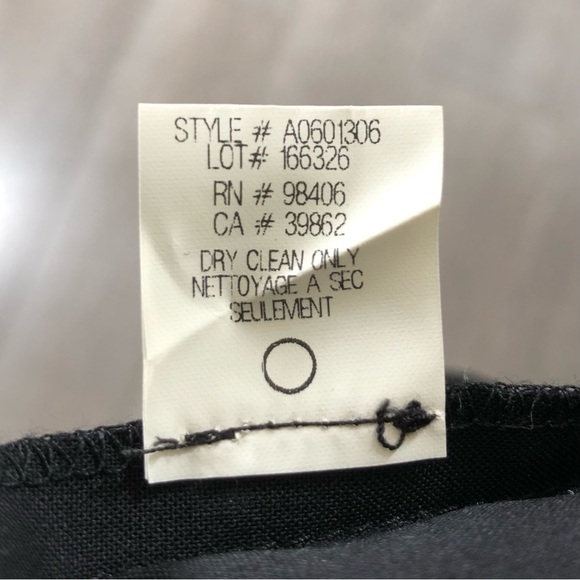 THEORY Women’s Black Skirt with Pockets Size P - Picture 5 of 5